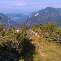 Rjautza: Blick vom Gipfel Richtung Singerberg und Ferlacher Horn
