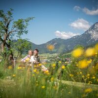 Rastplatz mit Bergblick
