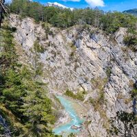 Wanderung entlang des Karwendelsteges und dem Karwendelbach.jpg