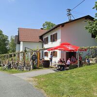 9.9 km Buschenschank Familie Kappel in den Weinbergen