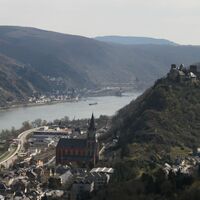 Oberwesel mit der Schönburg