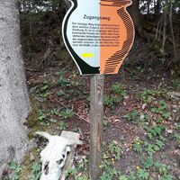 Archäologiepfad beim Luserwasserfall
