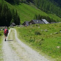 Wanderweg zur Tuchmoaralm