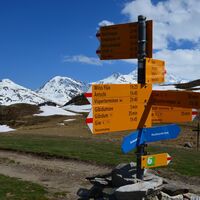 Wegweiser auf dem Gebidumpass
