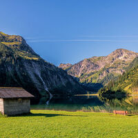 Hütte am See