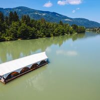 unterwegs mit dem Floß auf der Drau