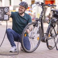Öffentliche Fahrradpumpe in Celle