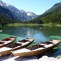 Wenn die Lust und Kondition noch für zwei Kilometer reicht, ist der Jägersee im Talschluss ein erfrischendes Ziel.