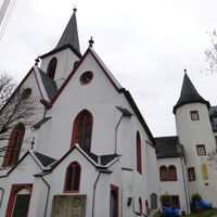 Evangelische Kirche Trarbach mit angebauter Pilgerherberge