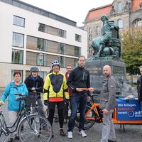 Staffelstabübergabe Eröffnung Städtepartnerschaftsweg Braunschweig-Magdeburg  
