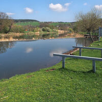 Bootsanlegestelle vor dem Werrawehr Mihla rechts