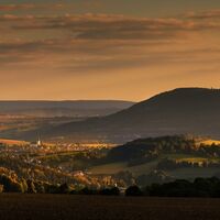 Erzgebirgslandschaft mit Blick auf Bergstadt Marienberg