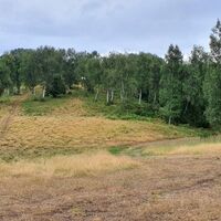Links: weiter; rechts: Aufstiegsweg