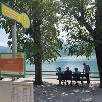 Mit solchen Aussichten fällt das Warten auf den Bus 546 noch leichter.