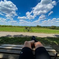 Gravel-Weitblick auf dem Hügelsofa genießen