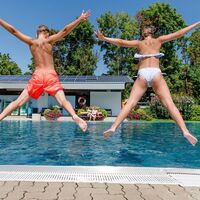Spaß im Freibad Bad Waltersdorf