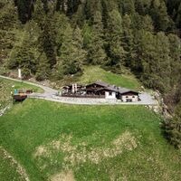 Hütte
