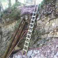 Leiter zur Überquerung des Grabens