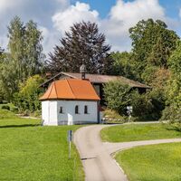 Kleine Kappelle am Wegesrand