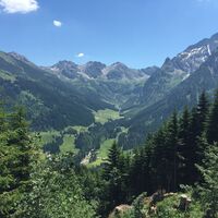 Oberer Höhenweg mit Blick auf die 3-Schafalpköpf