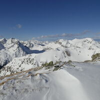 am höchsten Punkt des Hühnerkogel wartet eine grandiose Aussicht