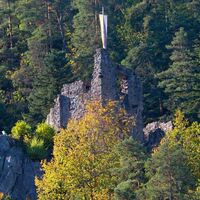 Blick zur Burgruine Falkenstein