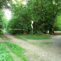 Startpunkt vieler Wanderwege in Salzgitter-Bad bei der Schranke am Apothekerwinkel