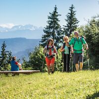 Wanderer am Rastplatz