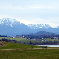 Zum Teil folgt die Wanderroute nach Henndorf dem beliebten Wallersee-Radweg.