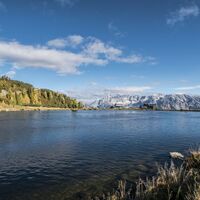 Blick über den Reiteralmsee zu Preunegg-Jet und Dachstein
