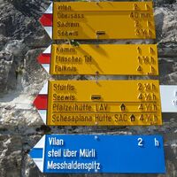 Wegweiser auf dem Älpli Malans