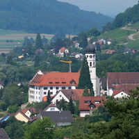 Blick vom Kattenhorner Bühl auf das Kloster Öhningen