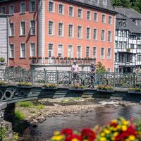 Gravelbiker in Monschau