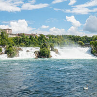 Mittelfelsen im Rheinfall