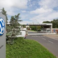 Einfahrt zum VW Motorenwerk in Salzgitter