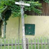 Idyllisches Häuschen als Wegweiser im Schaftersbach