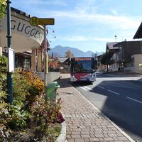 Die verlässlichen Busverbindungen sind die perfekte Grundlage für tälerübergreifende Wanderungen.