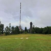 Sendeanlage und Aussichtswarte/-turm