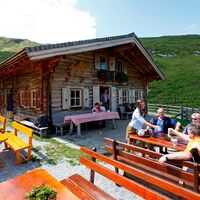 gemütliche Jause auf der Feldinghütte