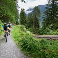 Radfahrer auf der Route des Val de Trient