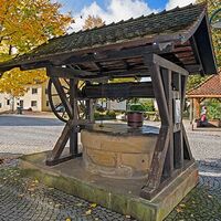 Historischer Zieh- und Radbrunnen