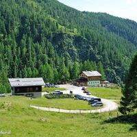 Start und Zielort, dieser beeindruckenden Tour ist das Sadnighaus. Mit dem PKW nach Mörtschach, weiter ins Astental bis zum Ende, Sadnighaus.