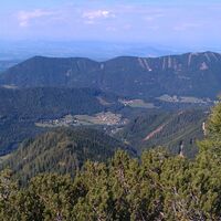 Rjautza: Blick vom Gipfel ins Bodental und zum Singerberg