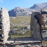 Eine der Schutzhütten im Conca Cialancia