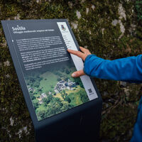 Informationsschild in Sostila