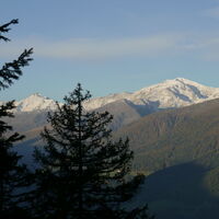 Zufrittspitze links, Hasenöhrl rechts