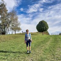 Gemütliches Dahinwandern, vorbei an der Schwebeliege