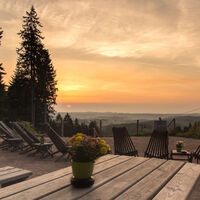 Sonnenaufgang an der Berghütte Lauterbad
