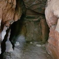Höhle des Schäfer-Gretels-Felsen am Röderkopf nahe Münchweiler an der Rodalb