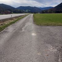 Wieder an der Hauptstrasse angekommen folgte ich dem Radweg bis zum Ort